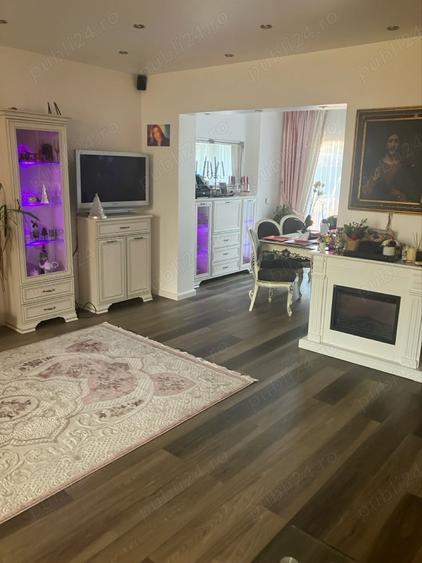 Casă cu 4 camere în Central