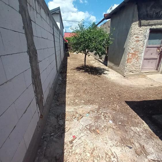 Teren de 214 mp, în Central