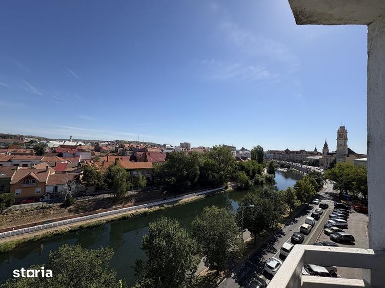 Apartament cu 4 camere în Ultracentral