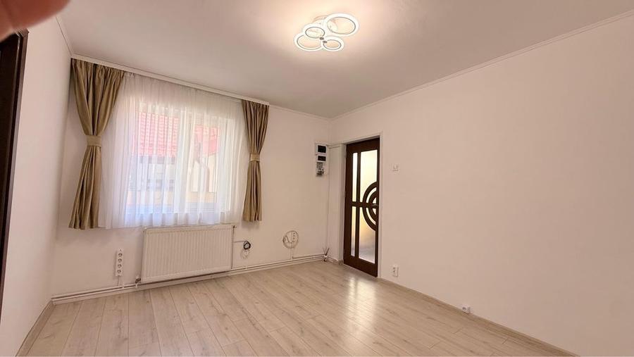 Apartament cu 2 camere semidecomandat în Vitan