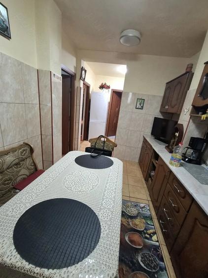Apartament cu 2 camere decomandat în Govândari