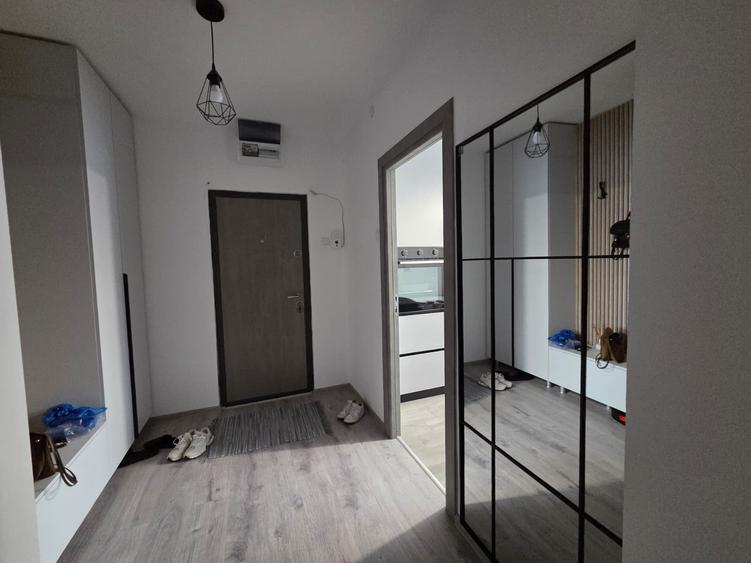 Apartament cu 3 camere decomandat în Alexandru cel Bun