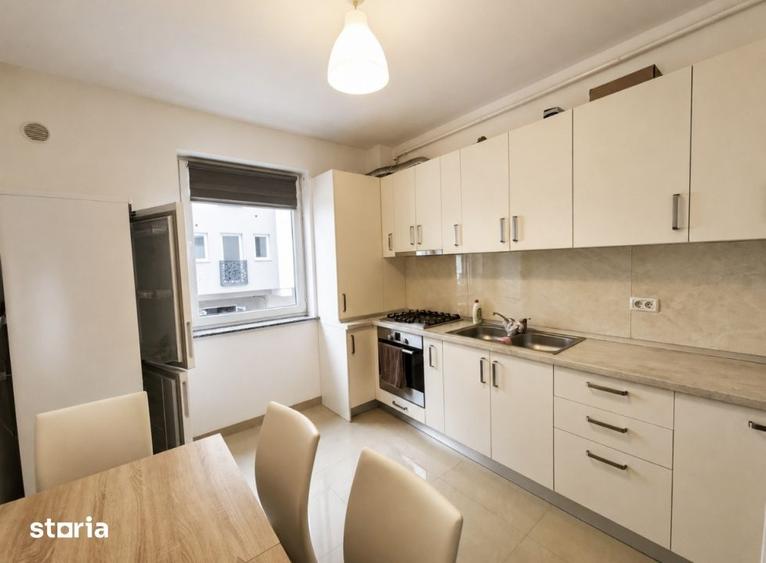 Apartament cu 3 camere, mobilat în Central