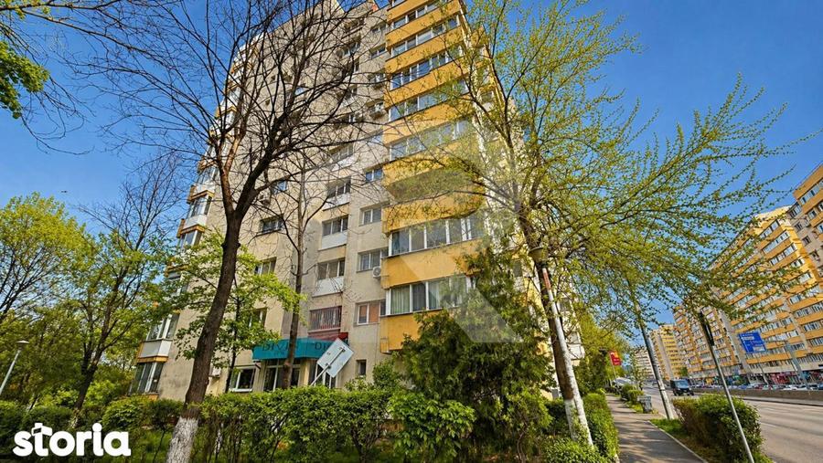 Apartament cu 3 camere, mobilat în Tei