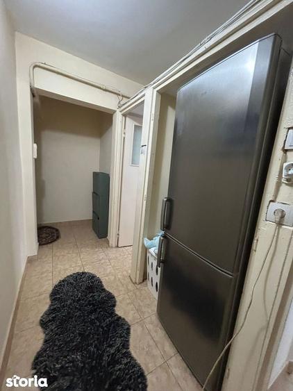 De inchiriat apartament cu 2 camere, etajul 1, zona Scolii nr 1 - 5