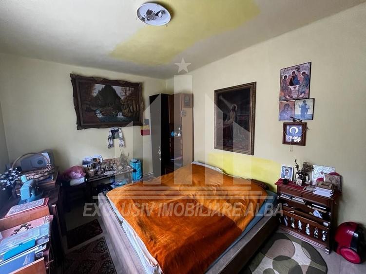 Casă individuală cu 3 camere cu Canalizare în Central
