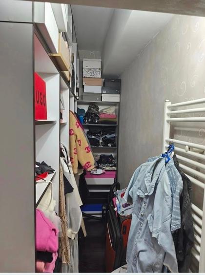 Apartament cu 3 camere, mobilat în Central