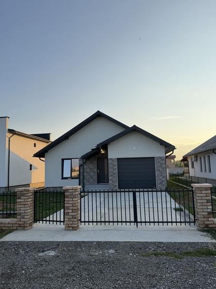 Casă cu 4 camere în Central