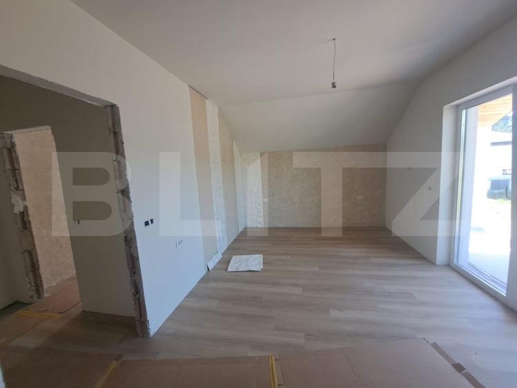 Casă individuală cu 5 camere cu Canalizare în Hărman