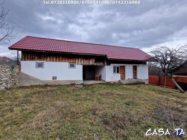 Casă individuală cu 2 camere cu Teren 1543 Mp în Central