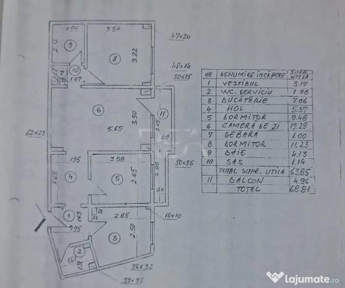 Apartament cu 3 camere semidecomandat în Dristor