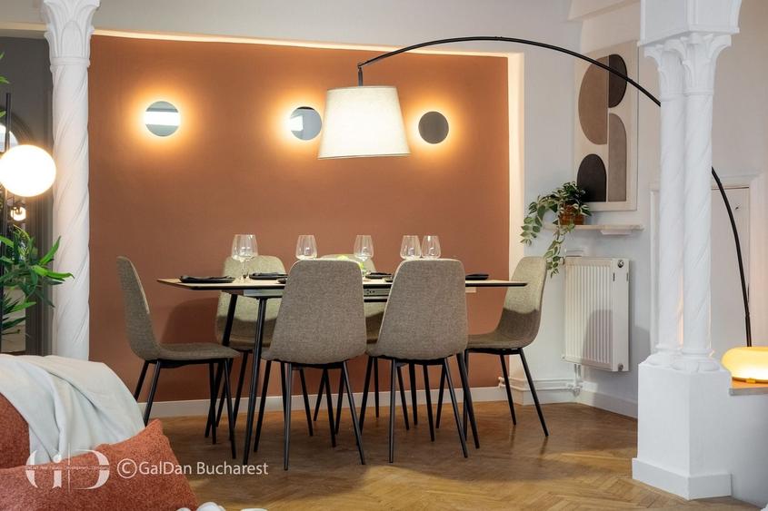 Apartament cu 4 camere în P-ța Universității