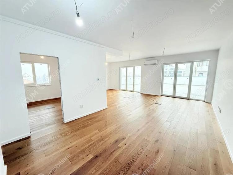 Apartament cu 4 camere în Central