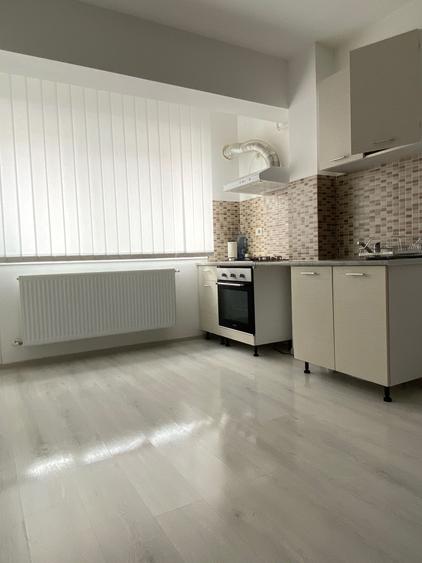 Apartament cu 2 camere semidecomandat în Exterior Vest