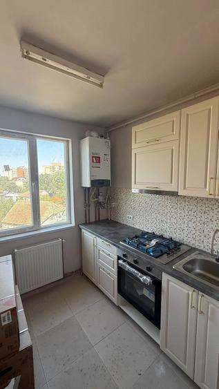Apartament cu 2 camere decomandat în Complex Studențesc