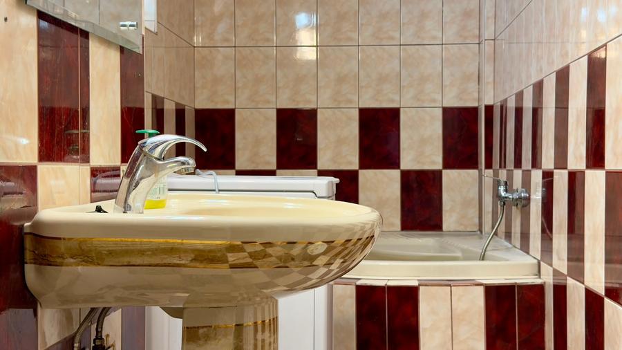 Apartament cu 3 camere în Unirii