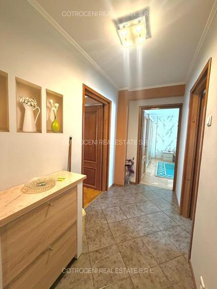 Apartament cu 3 camere semidecomandat în Alba Iulia