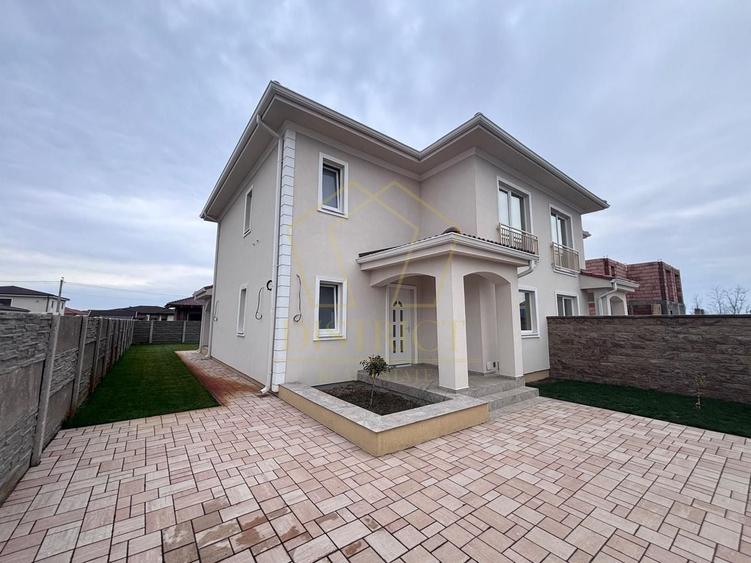 Casă individuală cu 5 camere cu Canalizare în Moșnița Nouă