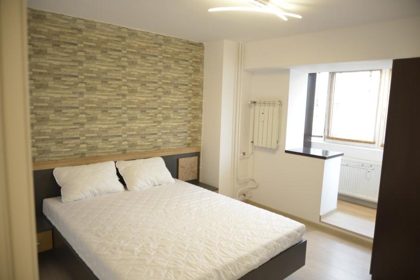 Apartament cu 3 camere decomandat, mobilat în 13 Septembrie