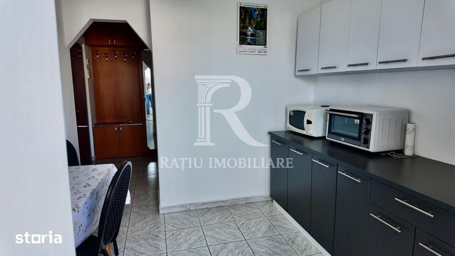 Apartament cu 3 camere decomandat în Cantemir