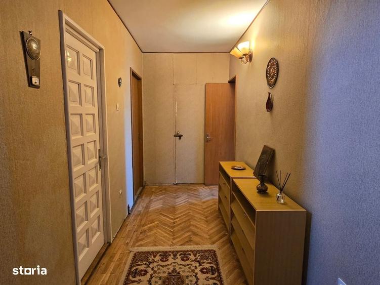 Casă cu 4 camere în Dumirești