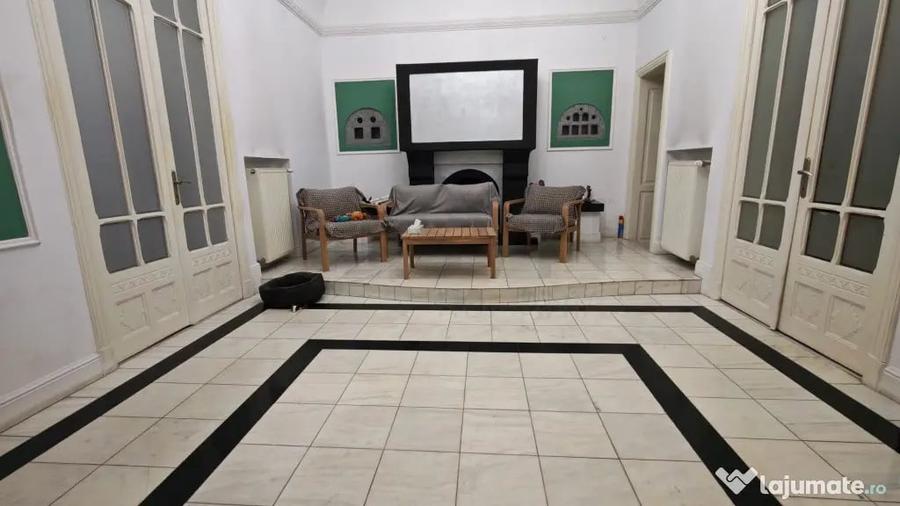 Apartament cu 4 camere semidecomandat în Dacia