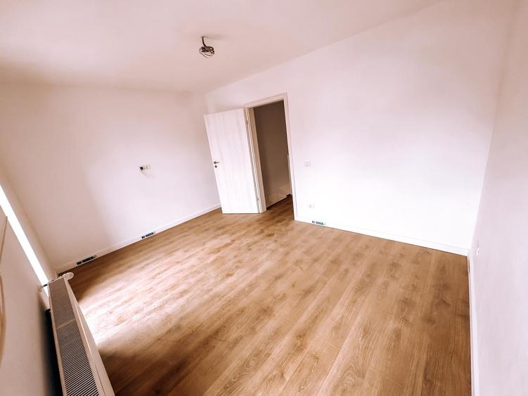 Casă cu 4 camere cu Teren 100 Mp în Tunari
