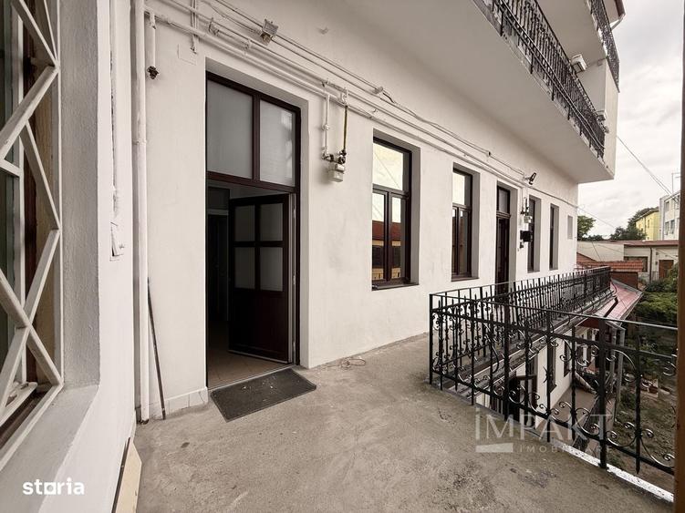 Apartament cu 4 camere în Central