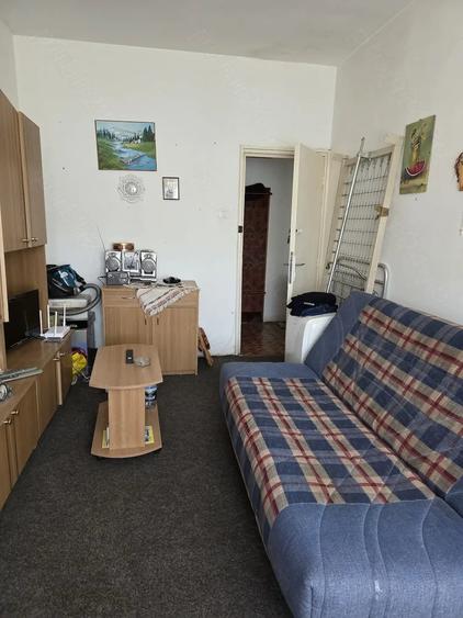 Apartament cu 2 camere decomandat în Tractorul