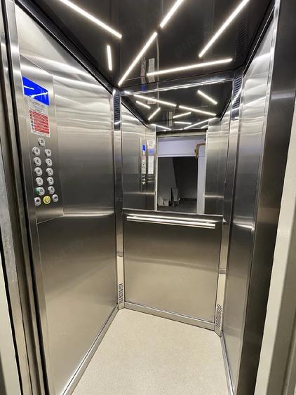 Apartament cu 3 camere decomandat în Micro 20