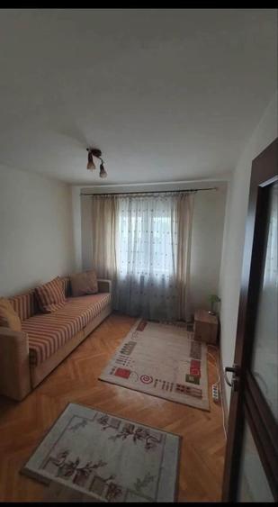 Apartament cu 3 camere decomandat în Mărăști