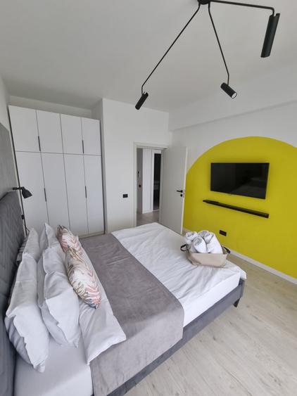 Apartament cu 2 camere decomandat, mobilat în Universitate