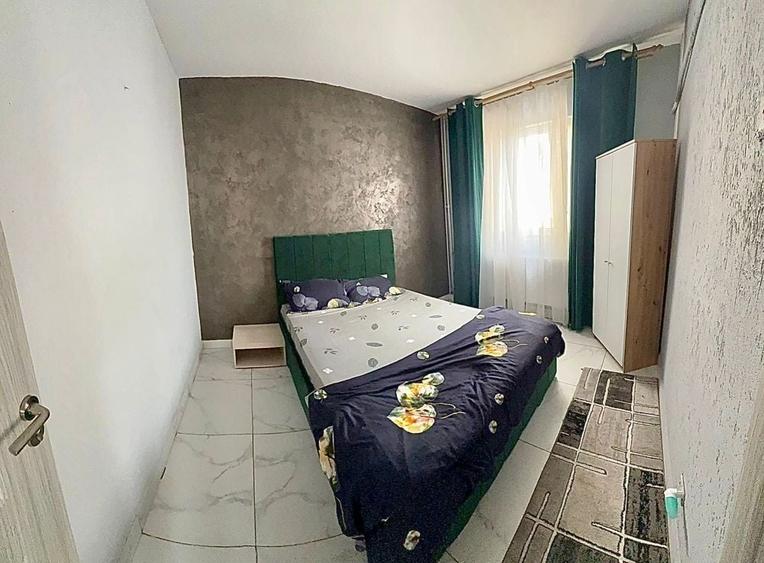 Apartament cu 3 camere decomandat în 8 Martie
