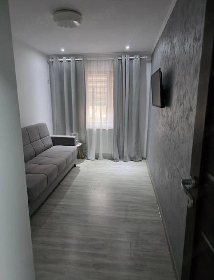 inchiriez garsoniera cu 2 camere in regim hotelier - 1