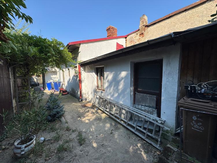 Casă cu 3 camere cu Canalizare în Doamna Ghica