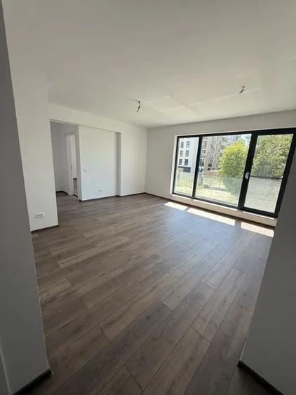 Apartament cu 3 camere în Străulești