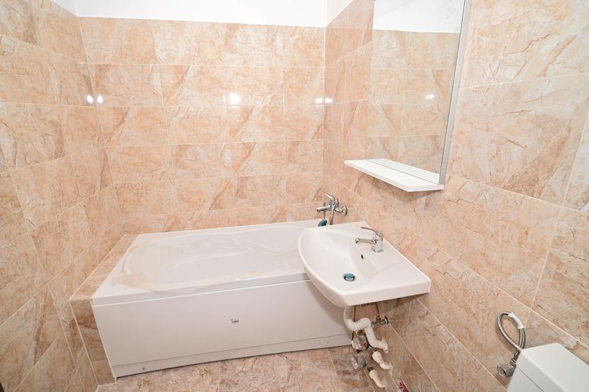 Apartament cu 2 camere semidecomandat în Băneasa