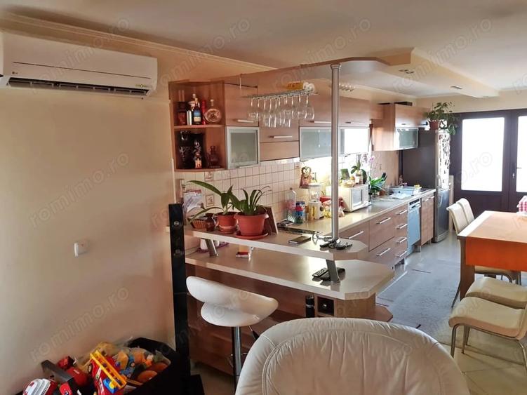 Casă cu 4 camere cu Teren 520 Mp în Sântion