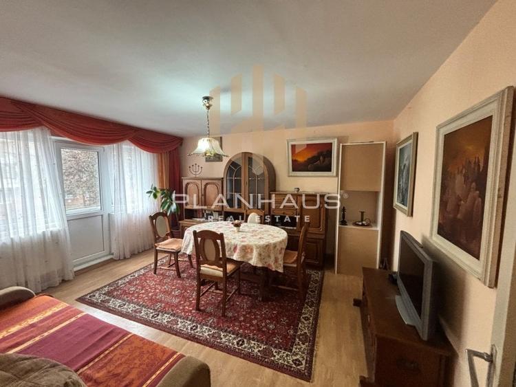 Apartament cu 4 camere decomandat, mobilat în Central