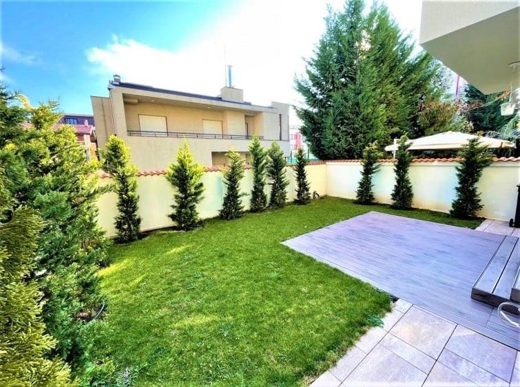 Casă cu 6 camere cu Teren 290 Mp în Nordului