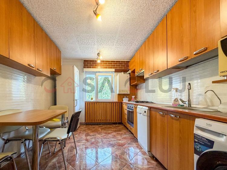 Apartament cu 4 camere decomandat, mobilat în Zorilor