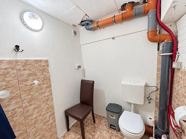 Spațiu comercial, de 140 mp, în Subcetate