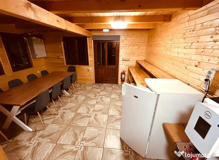 Casă cu 6 camere în Andreneasa