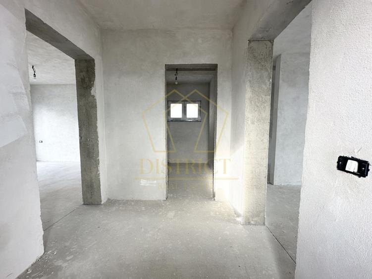 Duplex cu 4 camere cu Canalizare în Giroc