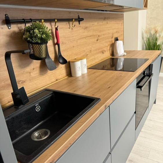 Apartament cu 2 camere semidecomandat, mobilat în Tractorul