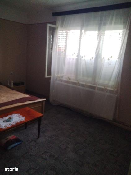 Casă cu 4 camere cu Teren 1564 Mp în Curtici