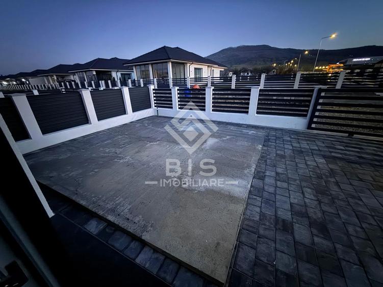 Duplex cu 4 camere cu Canalizare în Unirea