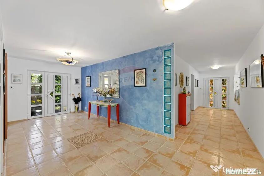 Casă cu 4 camere cu Teren 921 Mp în Subcetate