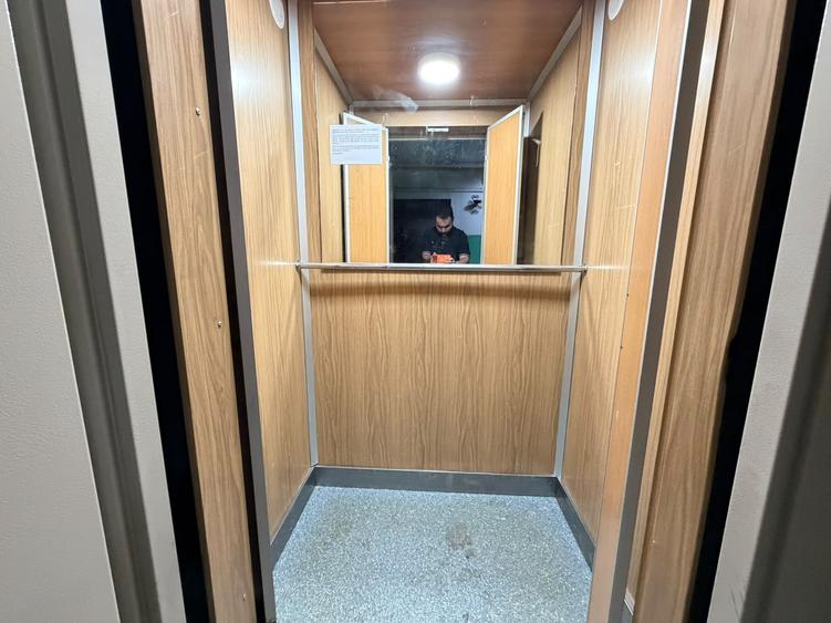 Titan 3 Camere Bloc 1972 Reabilitat 15 Min Metrou - 12