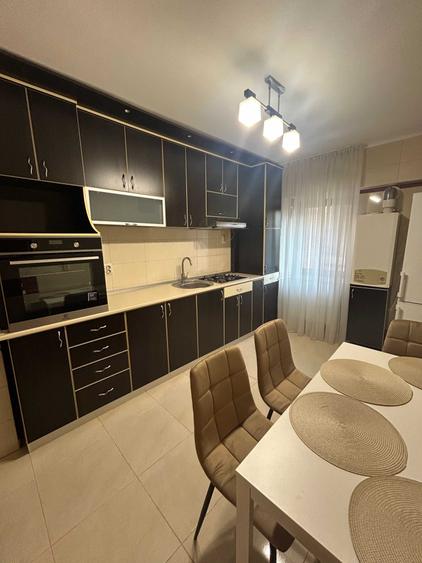 Apartament cu 3 camere decomandat în Păcurari